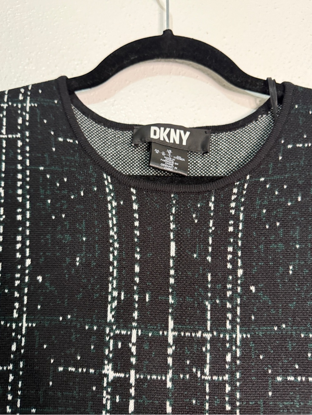 DKNY Black Plaid Knit Sheath Dress. Sz M. NWT. - Picture 3 of 12